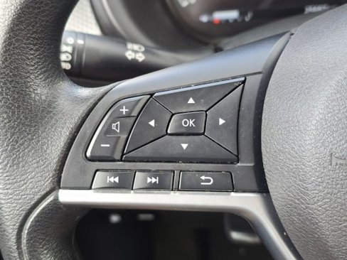 Used 2021 Nissan Kicks SV image 14