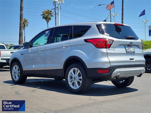 Certified 2019 Ford Escape SE image 2