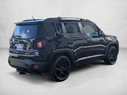 Used 2017 Jeep Renegade Altitude image 5