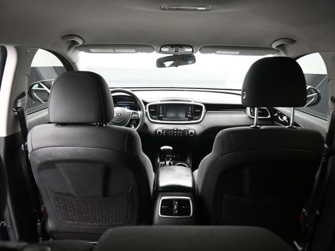 Used 2020 Kia Sorento LX image 37