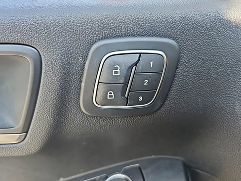 Certified 2021 Ford Escape Titanium image 26