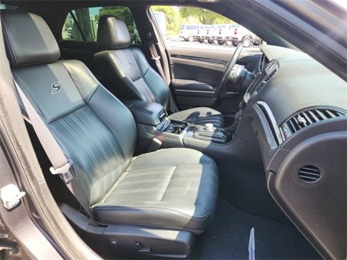 Used 2022 Chrysler 300 S image 16