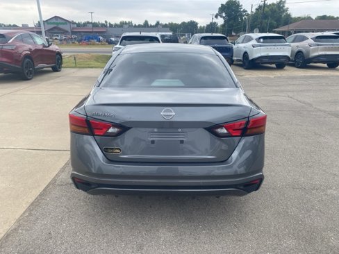 Used 2024 Nissan Altima 2.5 S image 5