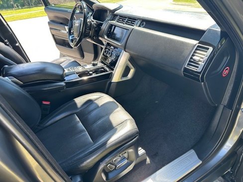 Used 2015 Land Rover Range Rover Supercharged image 12
