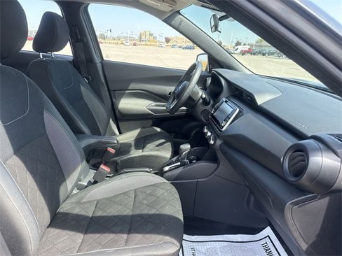 Used 2020 Nissan Kicks S image 31