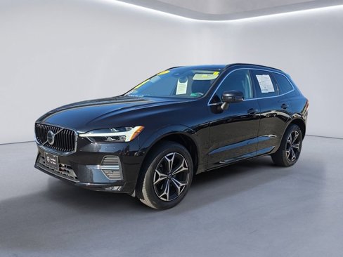 Certified 2022 Volvo XC60 B5 Momentum w/ Climate Package image 7