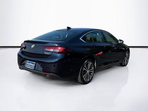 Used 2019 Buick Regal Essence w/ Driver Confidence Package I image 7