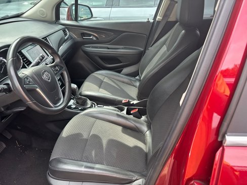 Used 2022 Buick Encore Preferred w/ Safety Package image 8