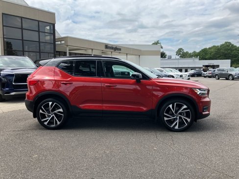 Used 2021 Volvo XC40 T5 R-Design w/ Advanced Package image 13