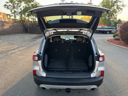Used 2020 Ford Escape Titanium image 13