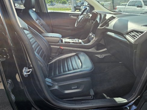 Used 2023 Ford Edge SEL image 14