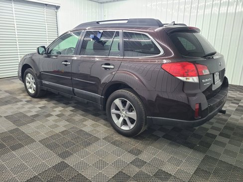 Used 2013 Subaru Outback 3.6R Limited w/ Special Appearance Pkg image 9