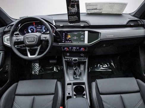 New 2025 Audi Q3 2.0T Premium image 14