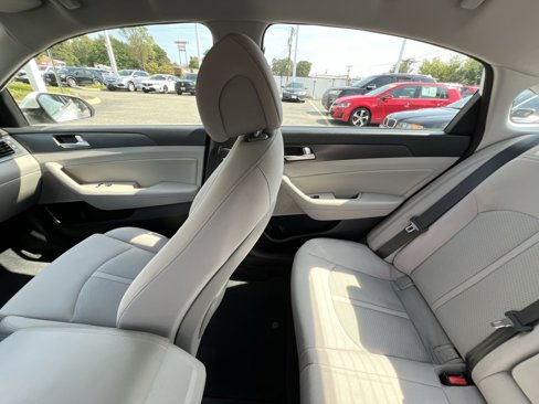 Used 2015 Hyundai Sonata Sport image 3