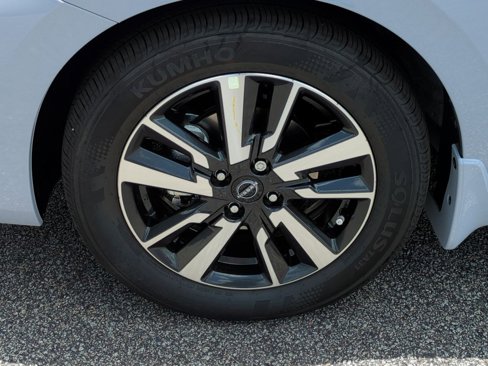 New 2025 Nissan Versa SV w/ Trunk Package image 10