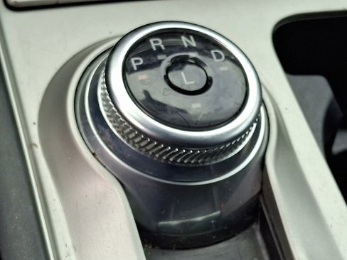 Used 2021 Ford Explorer XLT image 15