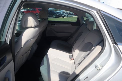 Used 2016 Hyundai Sonata SE image 14