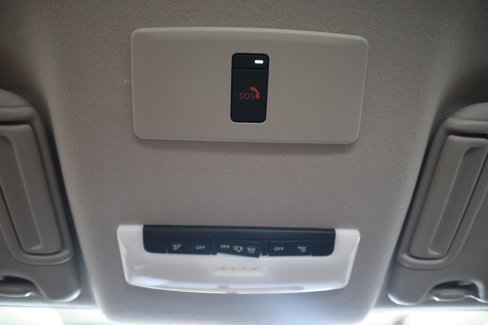 New 2025 Nissan Versa SR w/ Trunk Package image 30