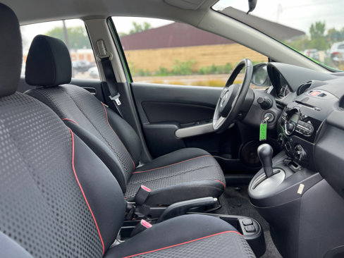 Used 2013 MAZDA MAZDA2 Touring image 38