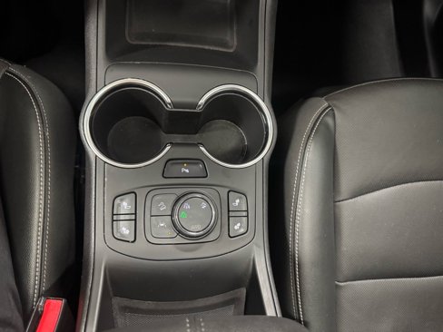 Used 2024 GMC Terrain SLT w/ Tech Package image 21