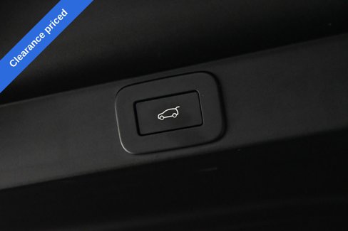 Used 2023 Land Rover Range Rover Long Wheelbase SE image 9