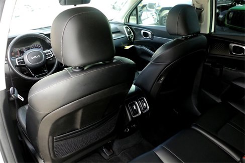 Used 2022 Kia Sorento S image 24