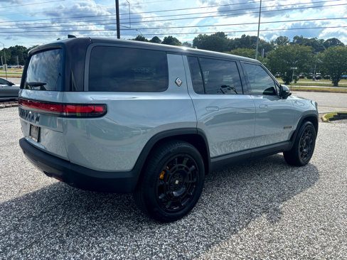 Used 2025 Rivian R1S Premium image 6