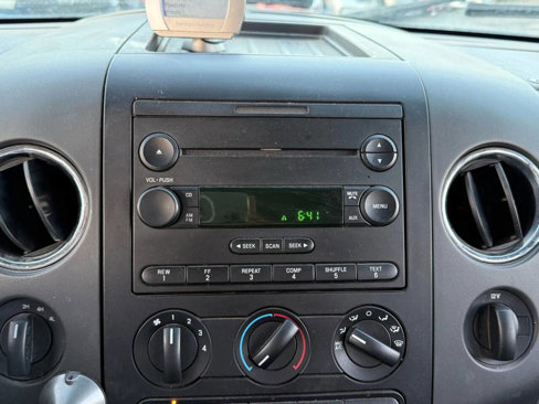 Used 2005 Ford F150 XLT image 9