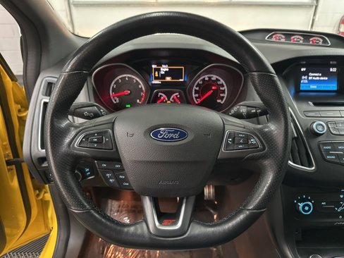 Used 2017 Ford Focus ST image 16