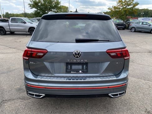 Used 2022 Volkswagen Tiguan SEL R-Line image 4