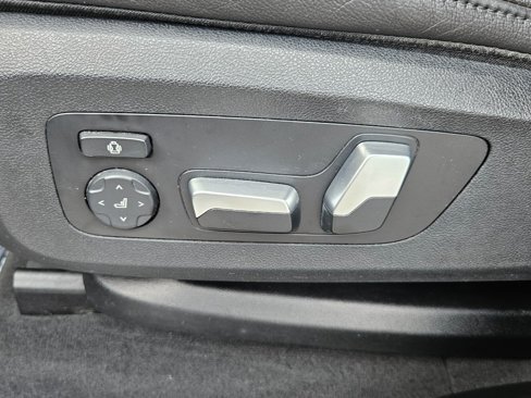 Used 2022 BMW X5 sDrive40i w/ Premium Package image 13