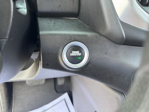 Used 2024 GMC Terrain SLE image 27