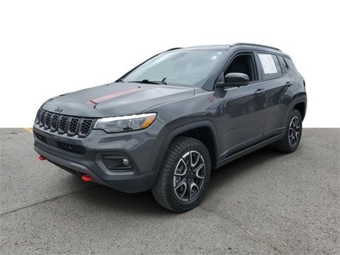 Certified 2024 Jeep Compass Trailhawk w/ Trailhawk Elite Group image 3