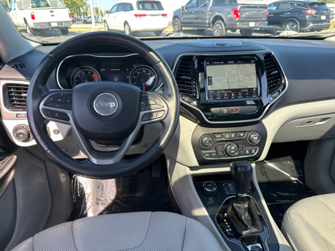 Used 2019 Jeep Cherokee Limited image 16
