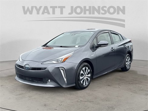 Used 2021 Toyota Prius LE image 1