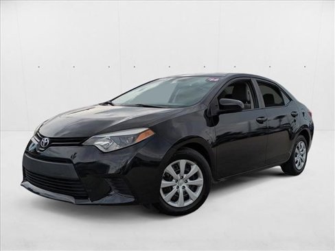 Used 2014 Toyota Corolla LE image 1