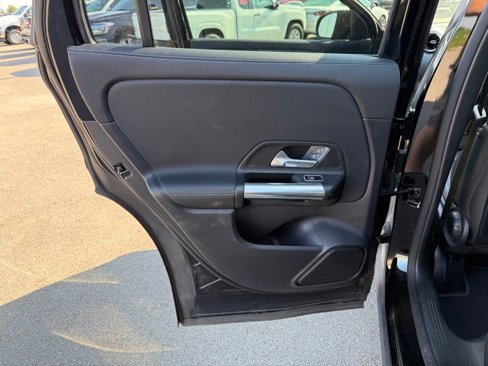 Used 2022 Mercedes-Benz GLA 250 4MATIC image 10