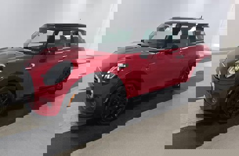 Used 2019 MINI Cooper 2-Door Hardtop w/ Storage Package image 1