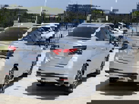 New 2025 Nissan Versa SV w/ Trunk Package image 4
