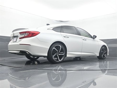Used 2022 Honda Accord Sport image 11