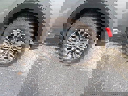 Used 2023 Buick Envision Essence image 9