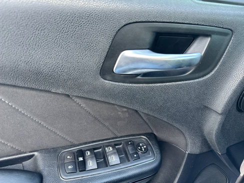 Used 2020 Dodge Charger SXT w/ Blacktop Package image 32