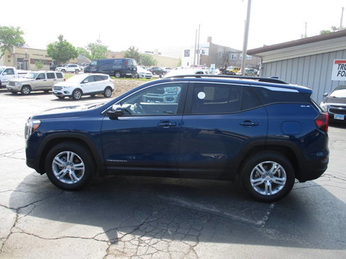 Used 2023 GMC Terrain SLE w/ Driver Convenience Package image 15