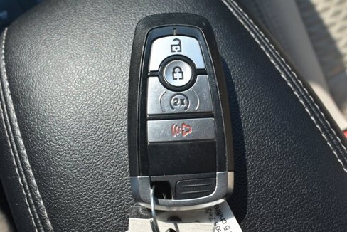 Used 2022 Ford Escape SE w/ Cold Weather Package image 31