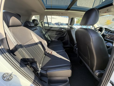 Certified 2022 Volkswagen Tiguan SE image 23