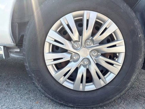 Used 2014 Nissan Rogue S image 15