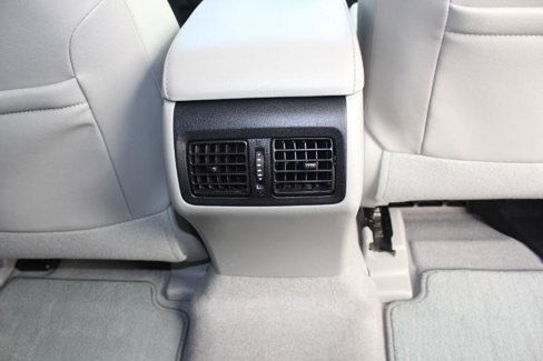 Used 2017 Toyota Camry XLE image 19