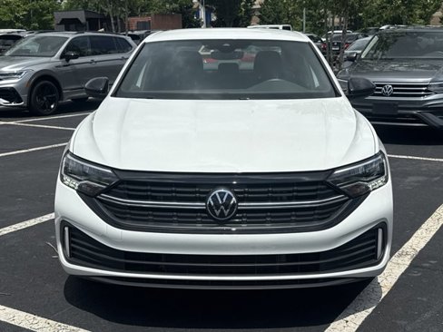 Used 2024 Volkswagen Jetta Sport image 2