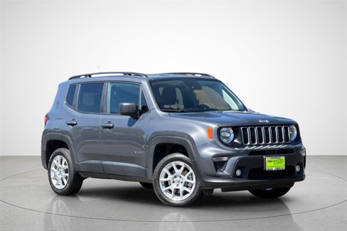 Used 2022 Jeep Renegade Latitude image 2