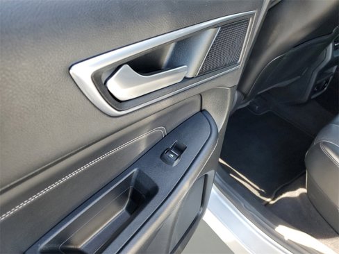 Certified 2022 Ford Edge Titanium image 11